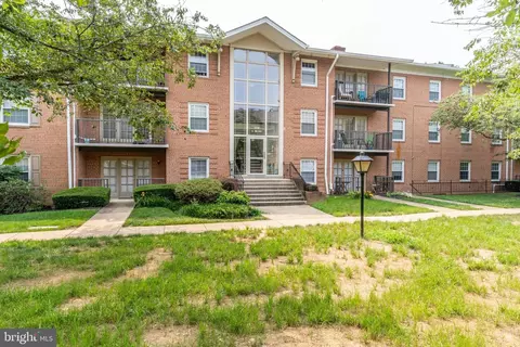 3336 Spring Ln #A-12, Falls Church, VA 22041