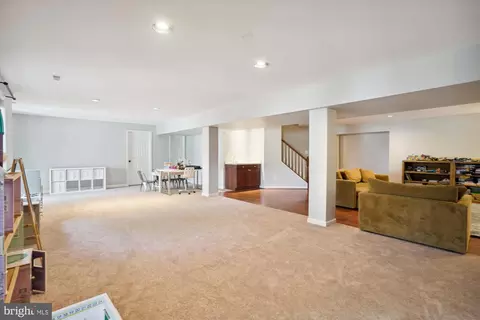 8718 Middleford Dr, Springfield, VA 22153 photo 13