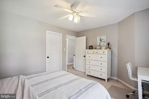 8718 Middleford Dr, Springfield, VA 22153 photo 46