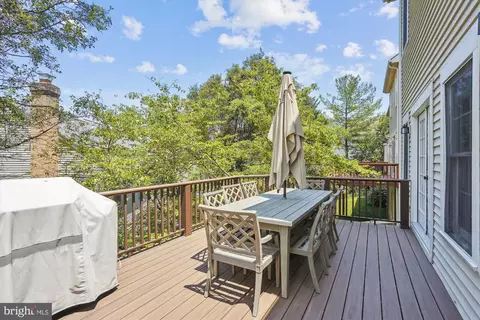 8718 Middleford Dr, Springfield, VA 22153 photo 19