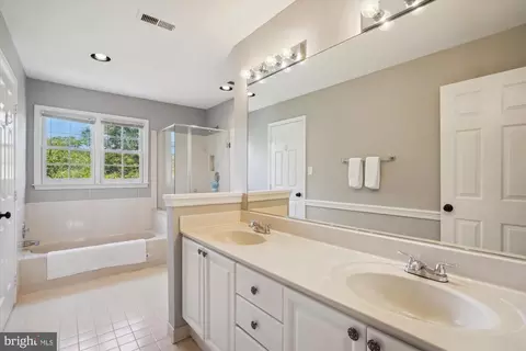 8718 Middleford Dr, Springfield, VA 22153 photo 41