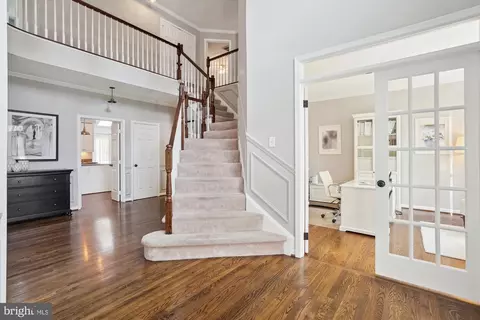 8718 Middleford Dr, Springfield, VA 22153 photo 27