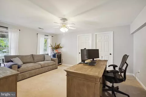 8718 Middleford Dr, Springfield, VA 22153 photo 10
