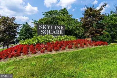 5501 Seminary Rd #1904S, Falls Church, VA 22041