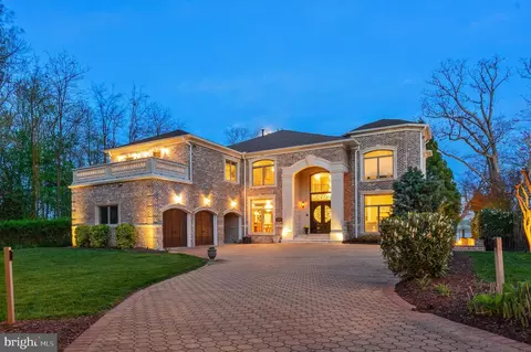 9323 Old Mansion Rd, Alexandria, VA 22309