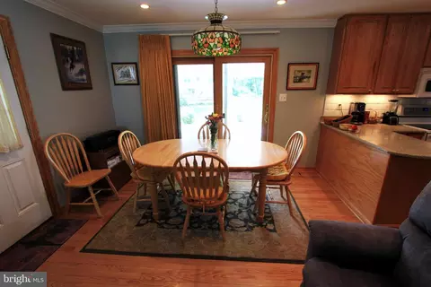 7124 Game Lord Dr, Springfield, VA 22153 photo 14