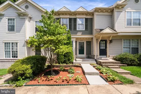 6545 Medinah Ln, Alexandria, VA 22312