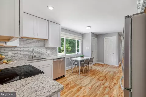 7311 Exmore St, Springfield, VA 22150 photo 23