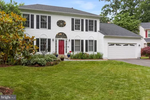 8450 Lake Mist Way, Fairfax Station, VA 22039