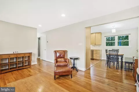 5909 Craig St, Springfield, VA 22150 photo 7