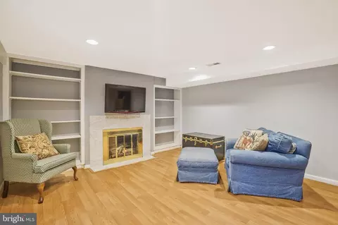 5909 Craig St, Springfield, VA 22150 photo 18