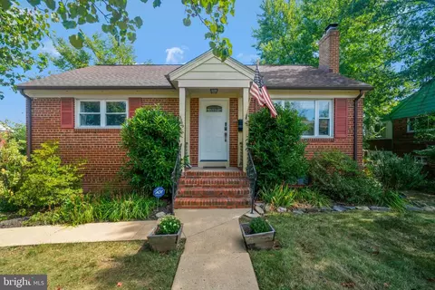5909 Craig St, Springfield, VA 22150