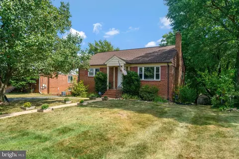 5909 Craig St, Springfield, VA 22150 photo 3