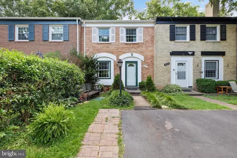 6122 Gothwaite Dr, Centreville, VA 20120