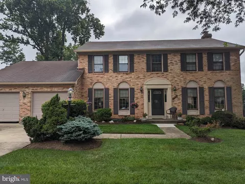 4605 Demby Dr, Fairfax, VA 22032