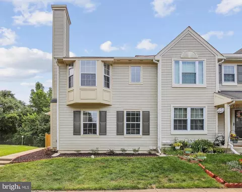8668 Venoy Ct, Alexandria, VA 22309