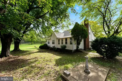 15901 Lee Hwy, Centreville, VA 20121