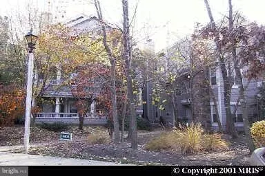 4408 Helmsford Ln #101, Fairfax, VA 22033
