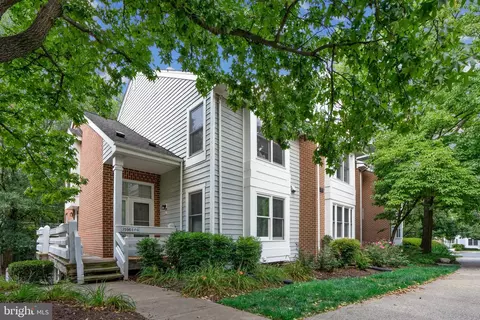 7596 Lakeside Village Dr #F, Falls Church, VA 22042