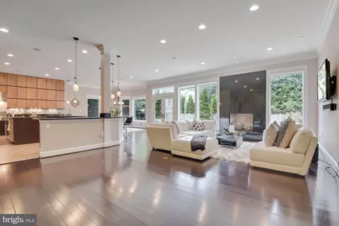 6820 Dillon Ave, Mclean, VA 22101 photo 22