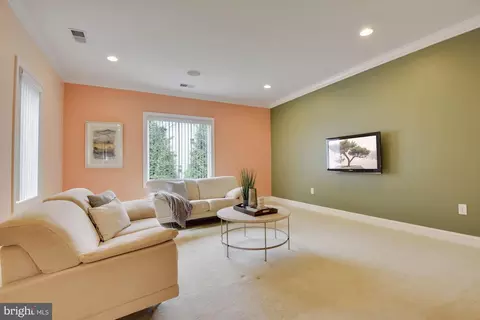 6820 Dillon Ave, Mclean, VA 22101 photo 36