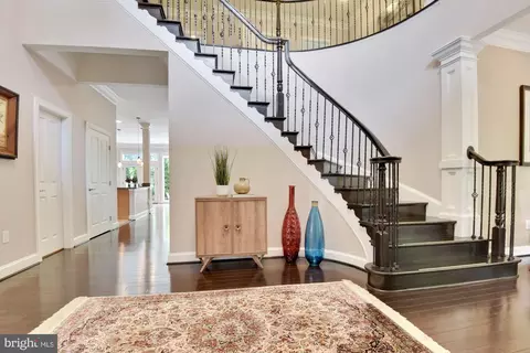 6820 Dillon Ave, Mclean, VA 22101 photo 4