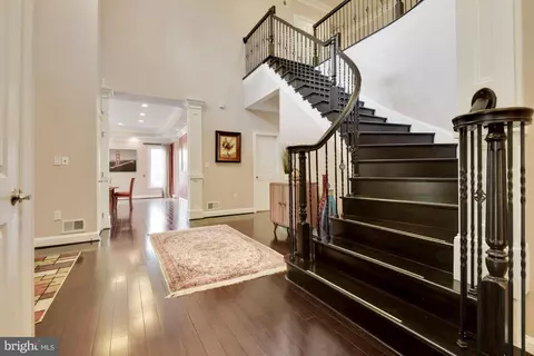 6820 Dillon Ave, Mclean, VA 22101 photo 3