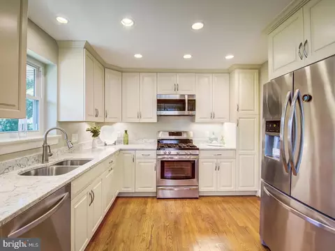 7412 Farnum St, Springfield, VA 22151 photo 10