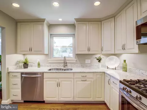 7412 Farnum St, Springfield, VA 22151 photo 13
