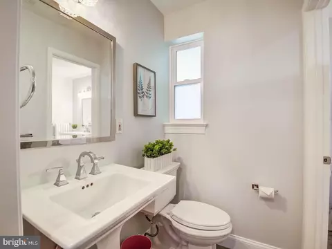 7412 Farnum St, Springfield, VA 22151 photo 18