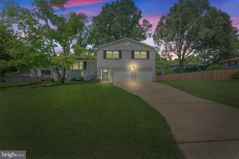 7518 Cornith Dr, Alexandria, VA 22306