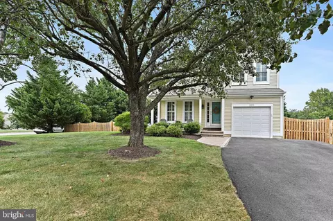 12270 Exbury St, Herndon, VA 20170
