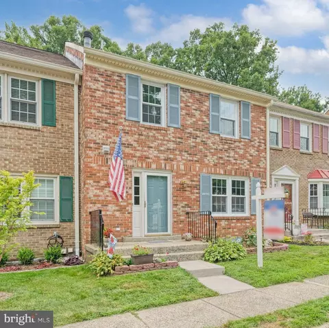 8905 Grandstaff Ct, Springfield, VA 22153