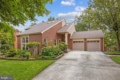 13414 Cavalier Woods Dr, Clifton, VA 20124