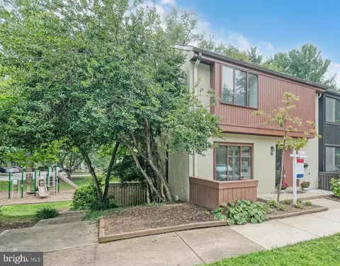 2025 Sarazen Pl, Reston, VA 20191
