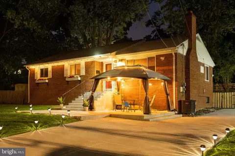 5804 Atteentee Rd, Springfield, VA 22150