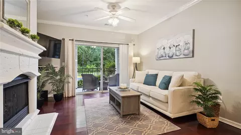 12953 Centre Park Cir #122, Herndon, VA 20171