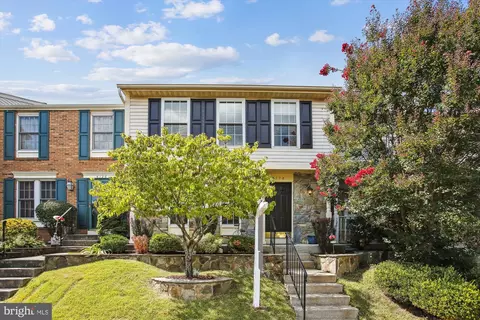 6118 Hyacinth Dr, Alexandria, VA 22310