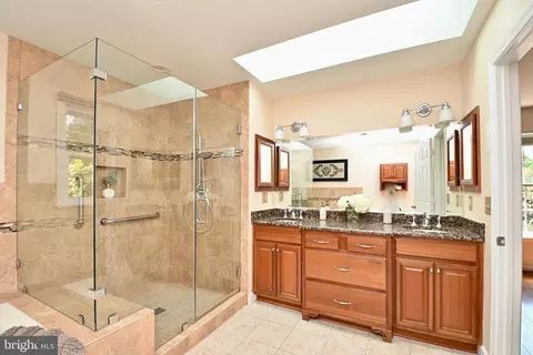7837 Valleyfield Dr, Springfield, VA 22153 photo 35