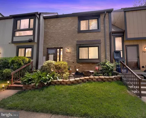7913 Carrousel Ct, Annandale, VA 22003