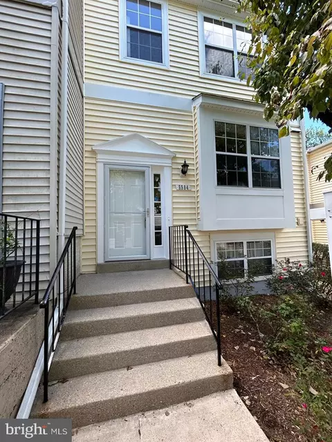 5984 Bridgetown Ct #114, Burke, VA 22015