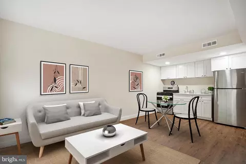 4339 Americana Dr #4339, Annandale, VA 22003