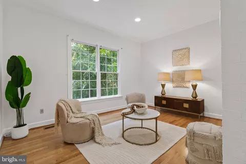 1034 Towlston Rd, Mclean, VA 22102 photo 12