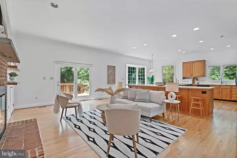 1034 Towlston Rd, Mclean, VA 22102 photo 16