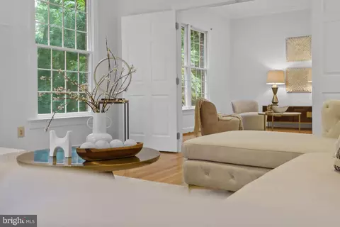 1034 Towlston Rd, Mclean, VA 22102 photo 8