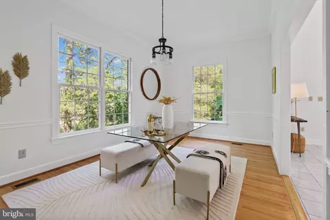 1034 Towlston Rd, Mclean, VA 22102 photo 9