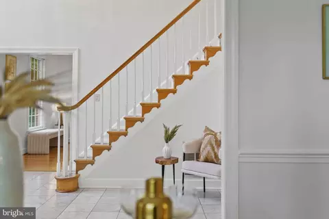 1034 Towlston Rd, Mclean, VA 22102 photo 3