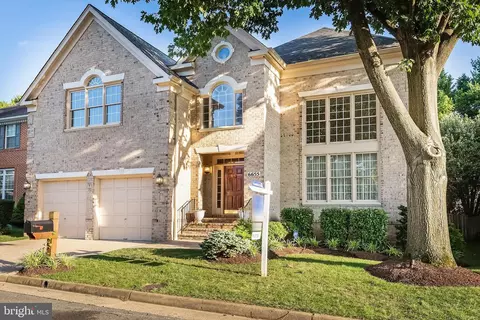 6655 Avignon Blvd, Falls Church, VA 22043