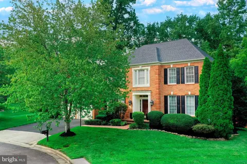 5134 Gagne Ct, Fairfax, VA 22030