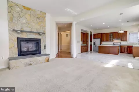8189 Usher Dr, Lorton, VA 22079